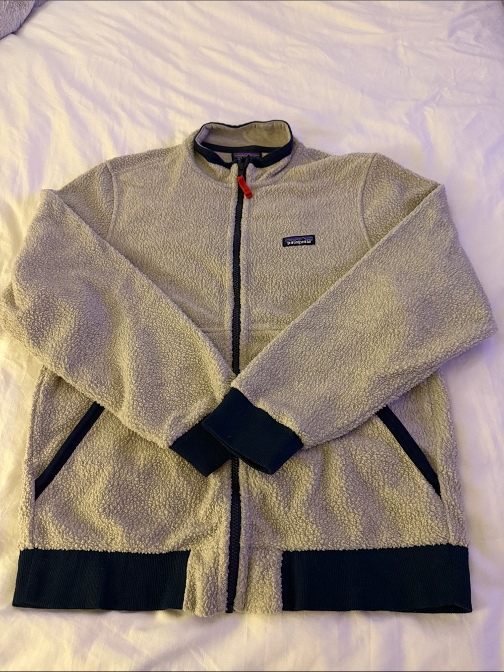 Patagonia Men’s Zip-Up Fleece Jacket in Light Beige with Navy Trim - Picture 5 of 10